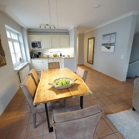 Residenz Strandlaeufer Tatil Evi Wenningstedt-Braderup